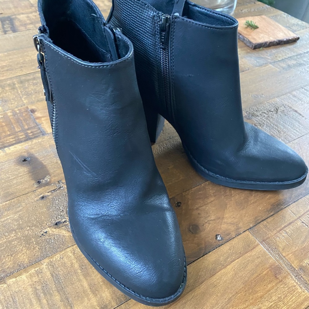 Universal Thread Boots Booties Sz 9 Women’s